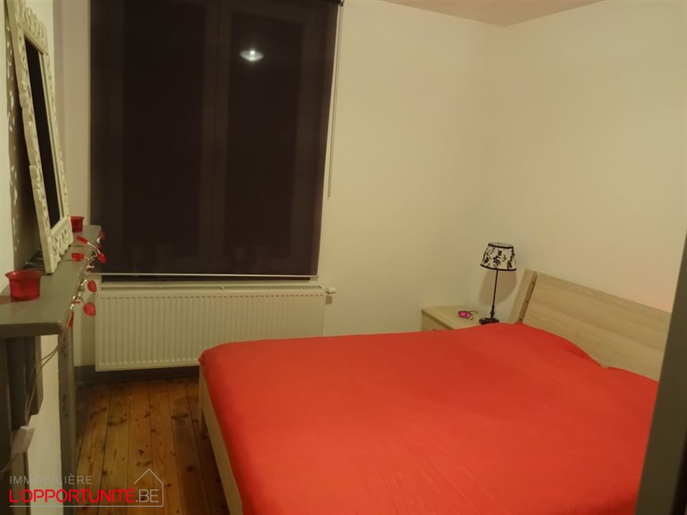 Attention libre à partir du 01/09 (date à confirmer) - Appartement remis à neuf, 1 ch + bureau