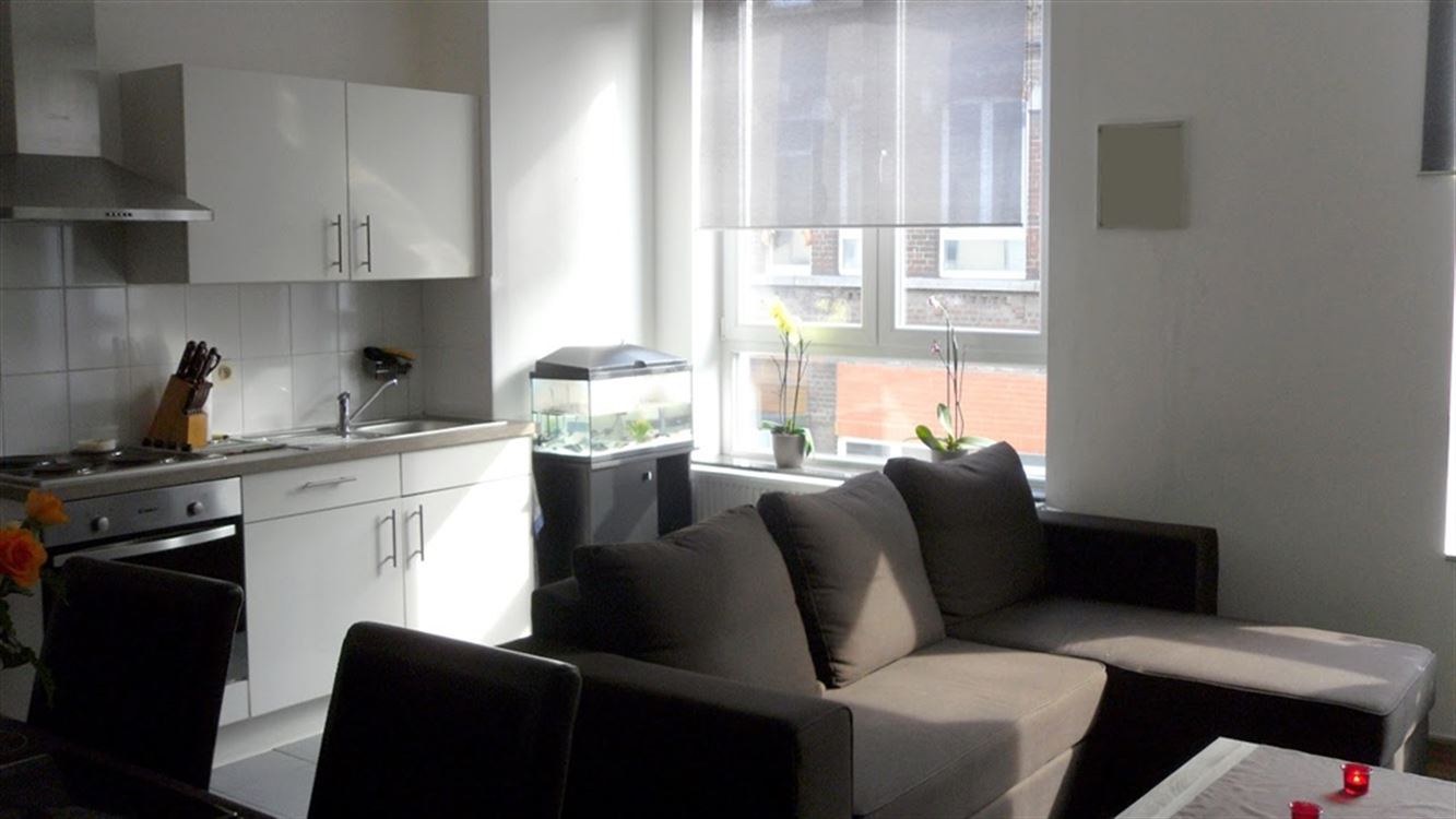 Attention libre à partir du 01/09 (date à confirmer) - Appartement remis à neuf, 1 ch + bureau