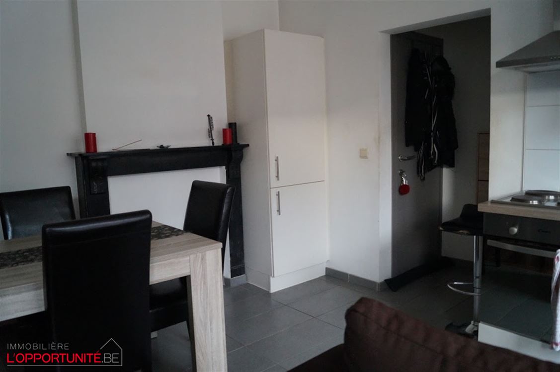 Attention libre à partir du 01/09 (date à confirmer) - Appartement remis à neuf, 1 ch + bureau