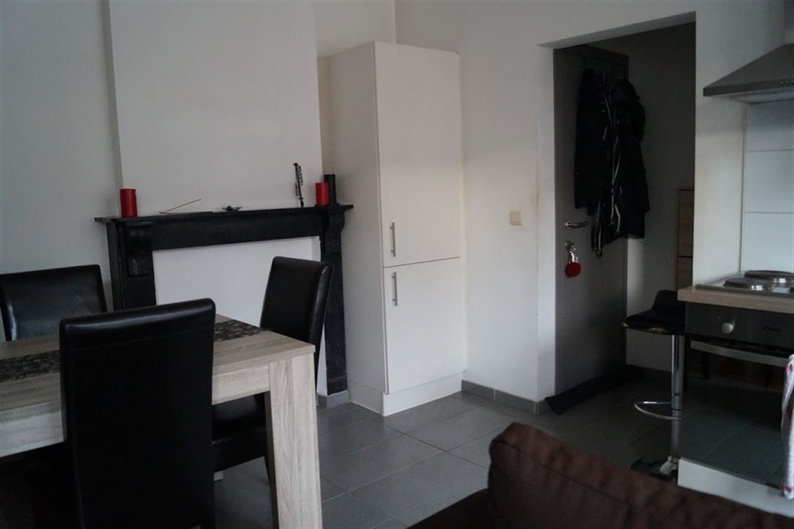 Attention libre à partir du 01/09 (date à confirmer) - Appartement remis à neuf, 1 ch + bureau