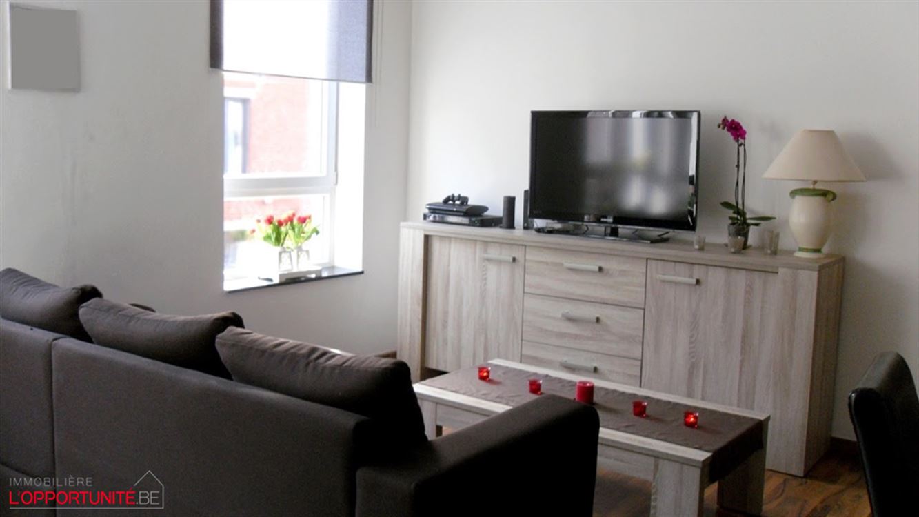 Attention libre à partir du 01/09 (date à confirmer) - Appartement remis à neuf, 1 ch + bureau