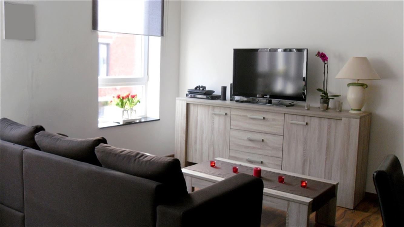 Attention libre à partir du 01/09 (date à confirmer) - Appartement remis à neuf, 1 ch + bureau