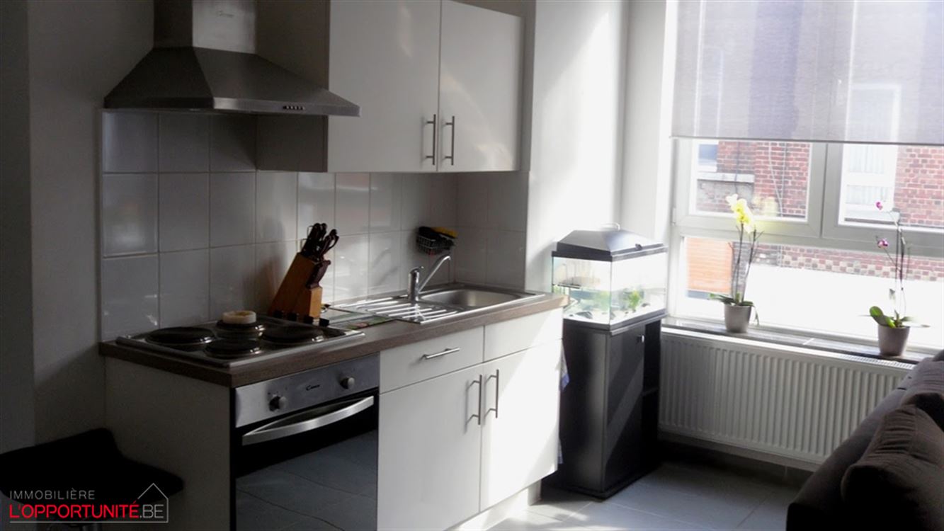 Attention libre à partir du 01/09 (date à confirmer) - Appartement remis à neuf, 1 ch + bureau