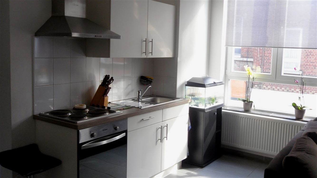 Attention libre à partir du 01/09 (date à confirmer) - Appartement remis à neuf, 1 ch + bureau