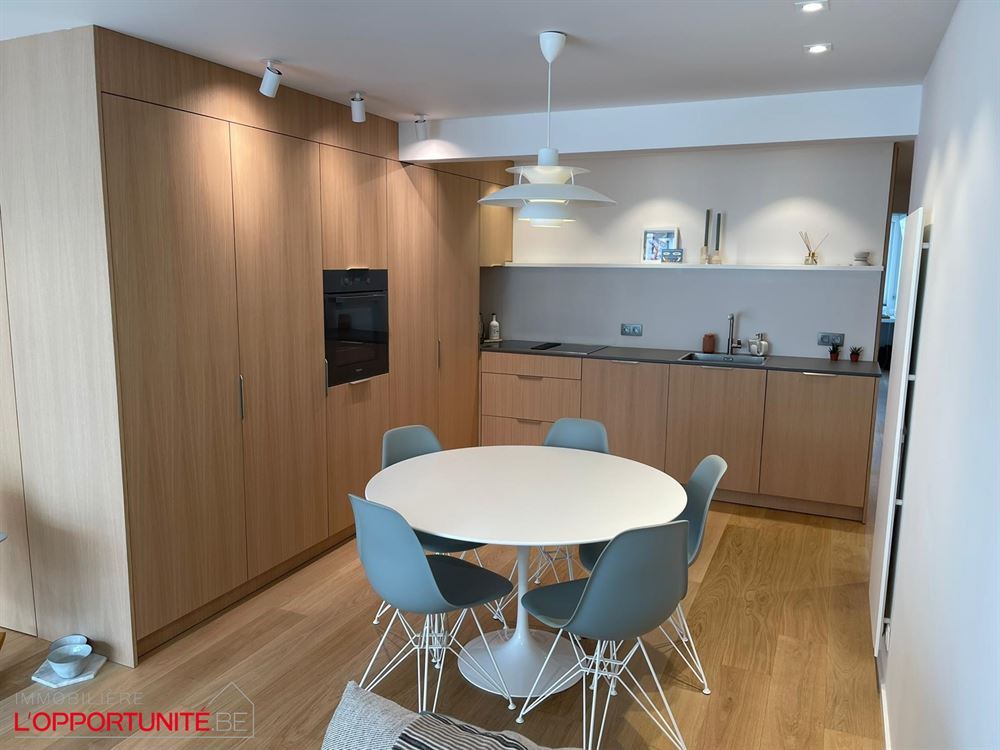 TB appartement ensoleillé,  fraîchement rénové, vue mer partiel (5 ° étage)