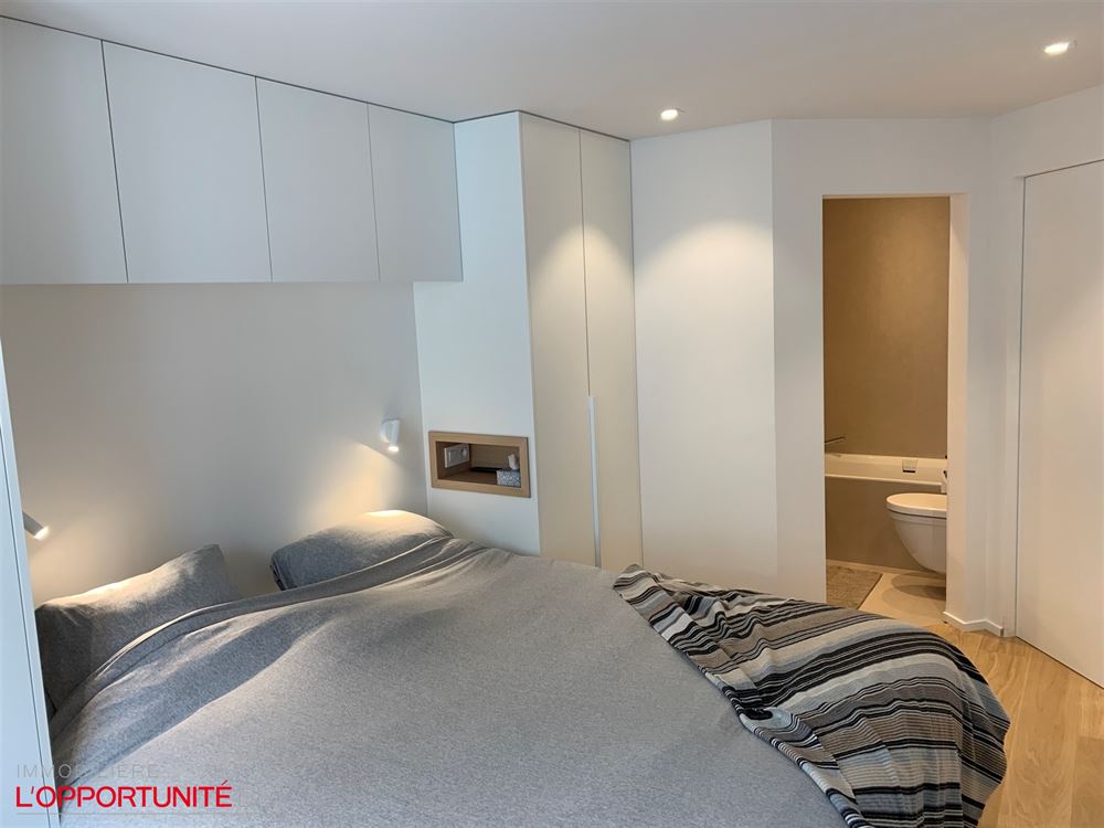 TB appartement ensoleillé,  fraîchement rénové, vue mer partiel (5 ° étage)
