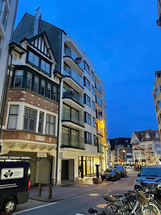 TB appartement ensoleillé,  fraîchement rénové, vue mer partiel (5 ° étage)