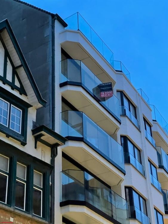 TB appartement ensoleillé,  fraîchement rénové, vue mer partiel (5 ° étage)