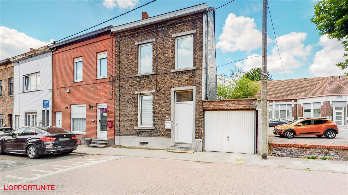 Magnifique maison 3 facades rénovée, 4 chambres, garage, grand jardin.