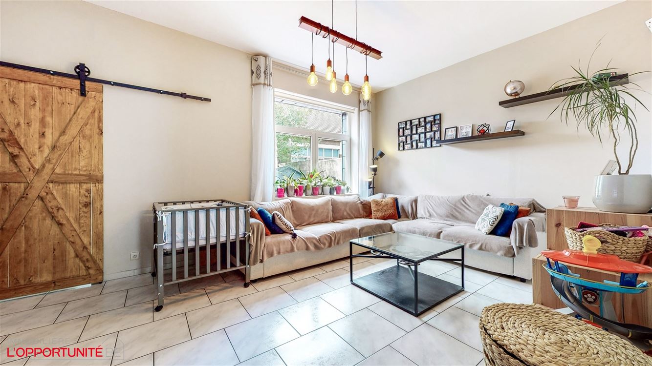 Magnifique maison 3 facades rénovée, 4 chambres, garage, grand jardin.