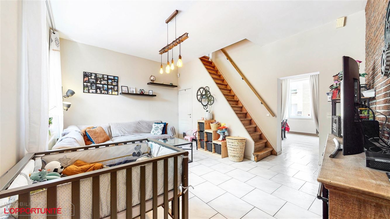 Magnifique maison 3 facades rénovée, 4 chambres, garage, grand jardin.