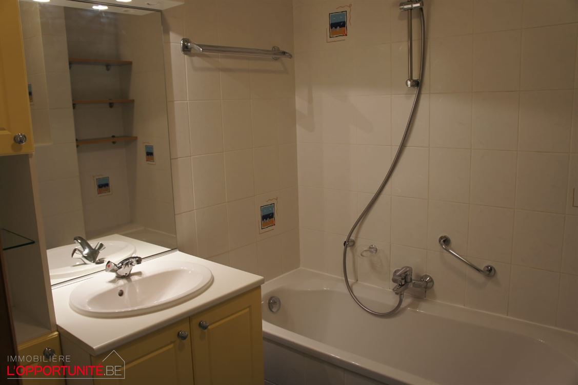 AU REZ - 2 CHAMBRES -  actuellement loué 720€ - GARAGE EN OPTION AU PRIX DE 20 000€,