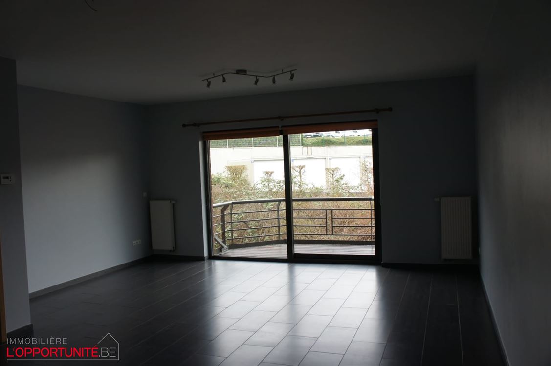 AU REZ - 2 CHAMBRES -  actuellement loué 720€ - GARAGE EN OPTION AU PRIX DE 20 000€,
