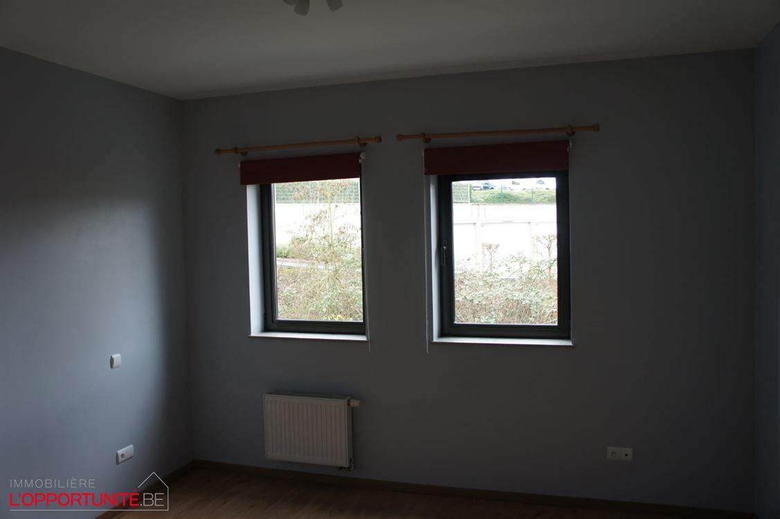 AU REZ - 2 CHAMBRES -  actuellement loué 720€ - GARAGE EN OPTION AU PRIX DE 20 000€,