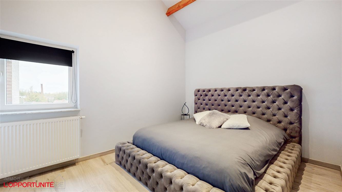 Magnifique immeuble récent composé de 5 appartements.