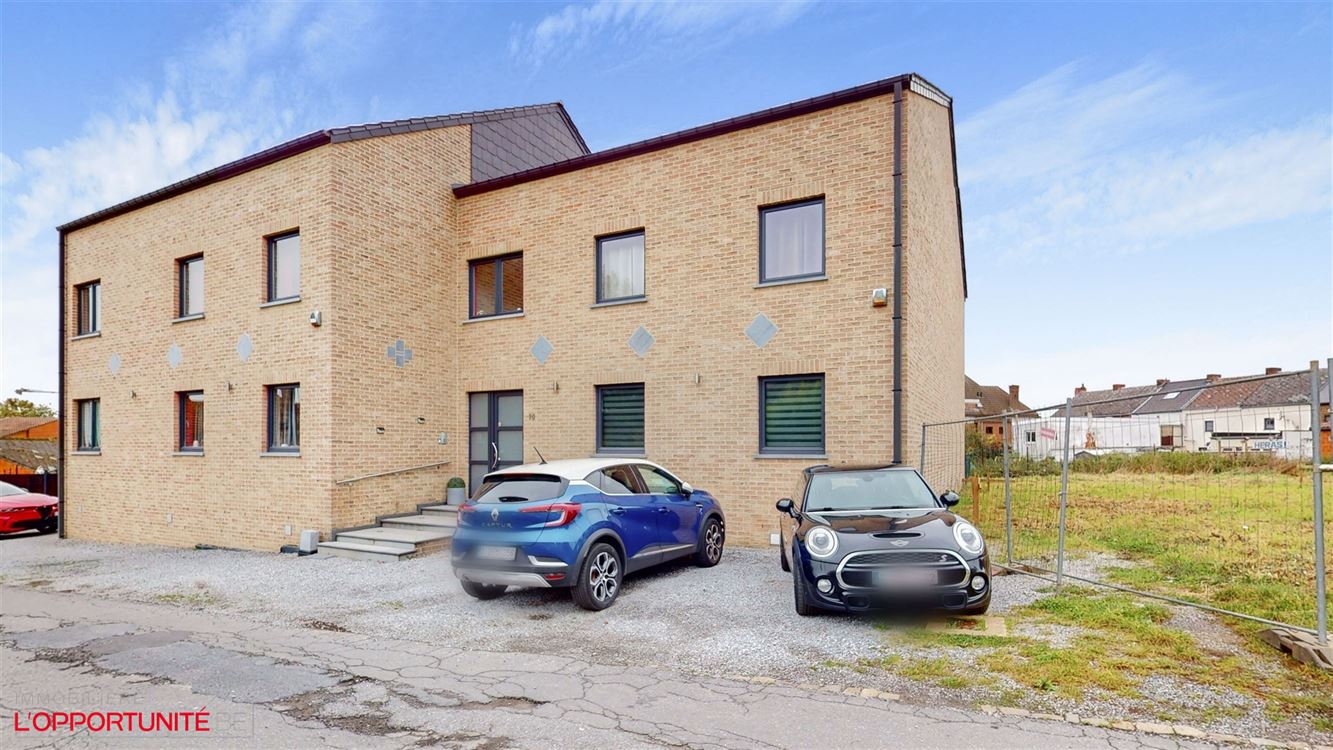 Magnifique immeuble récent composé de 5 appartements.
