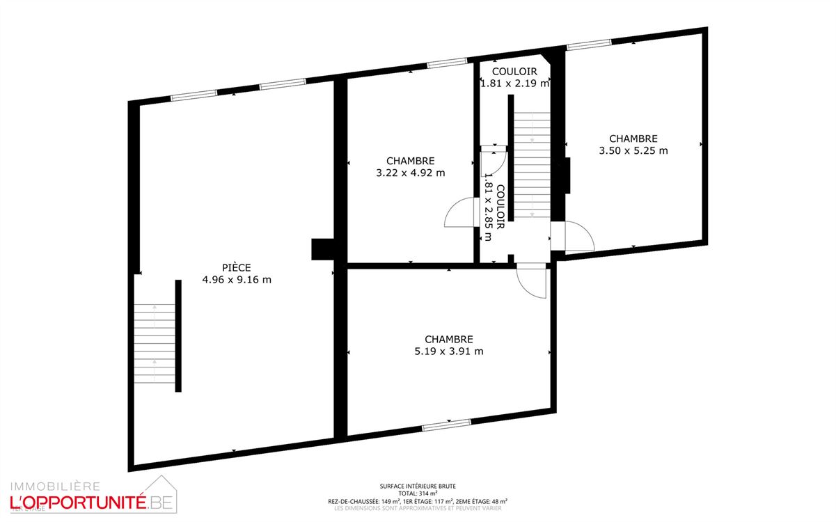 Spacieuse maison 4 chambres, jardin, garage et 100m² en gros oeuvre fermé à developper pour projet immobilier.