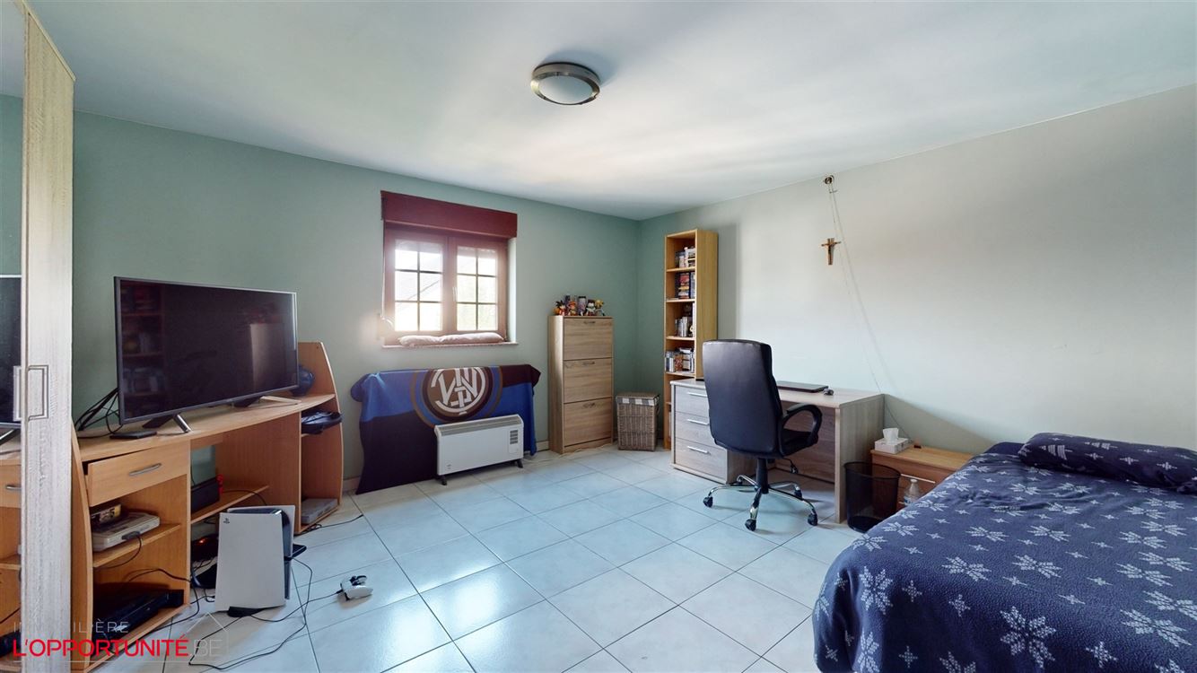 COMMUNE DE CHATELET - !!!!!OFFRE ACTUELLE A 400 000€ REFUSEE!!!!! - Faire offre à partir de 405 000€.