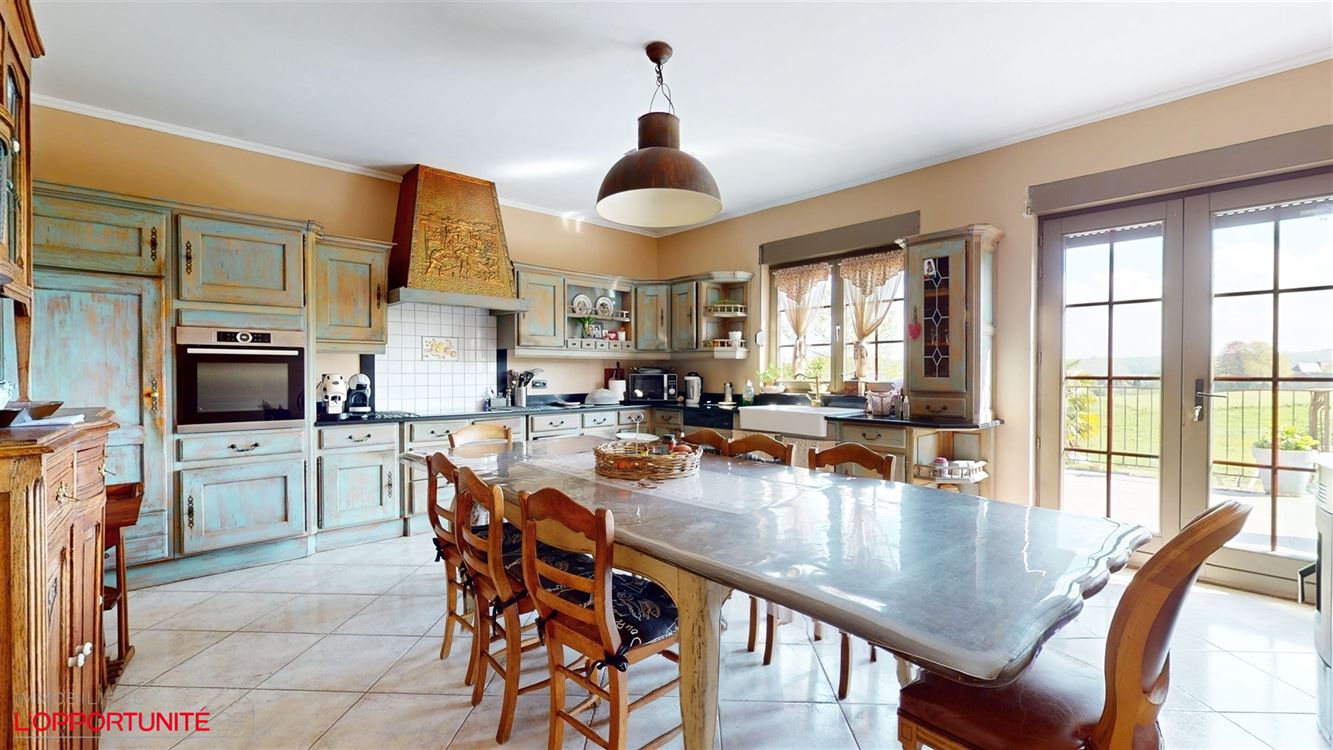 COMMUNE DE CHATELET - !!!!!OFFRE ACTUELLE A 400 000€ REFUSEE!!!!! - Faire offre à partir de 405 000€.