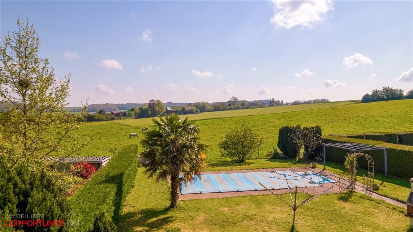 COMMUNE DE CHATELET - !!!!!OFFRE ACTUELLE A 400 000€ REFUSEE!!!!! - Faire offre à partir de 405 000€.