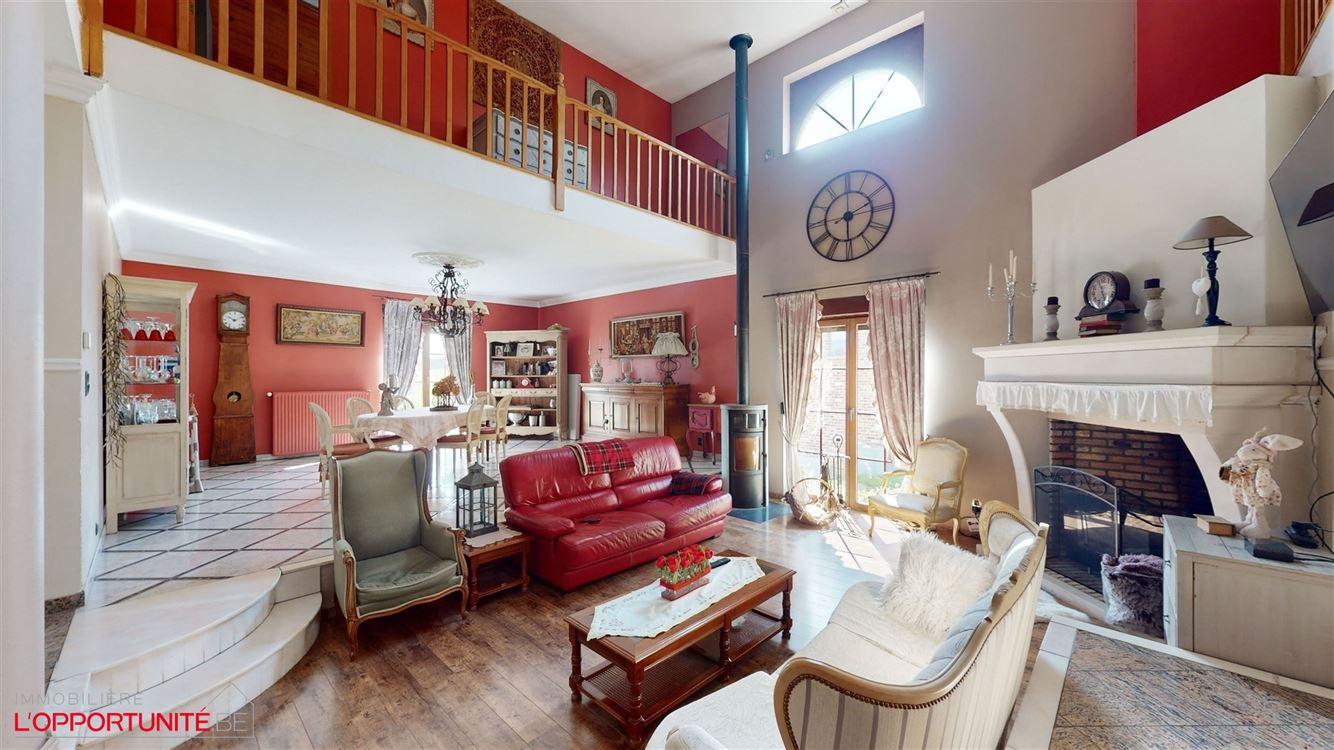 COMMUNE DE CHATELET - !!!!!OFFRE ACTUELLE A 400 000€ REFUSEE!!!!! - Faire offre à partir de 405 000€.