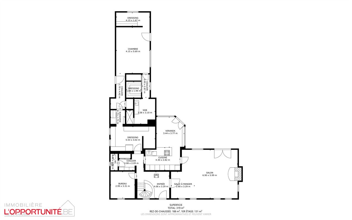 Propriété exceptionnelle (1999) sur 19 ares de terrain, 5 chambres, espace pro avec entrée séparée et jacuzzi.