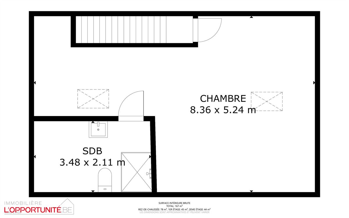 Magnifique maison entièrement renovée, 3 chambres, terrasse. Garage en option 20.000. PAS DE JARDIN.