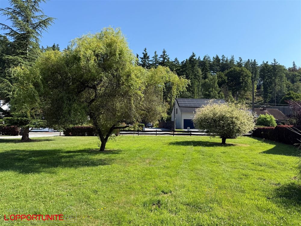 Exceptionnel terrain de 11,50 ares. Orientation SUD.