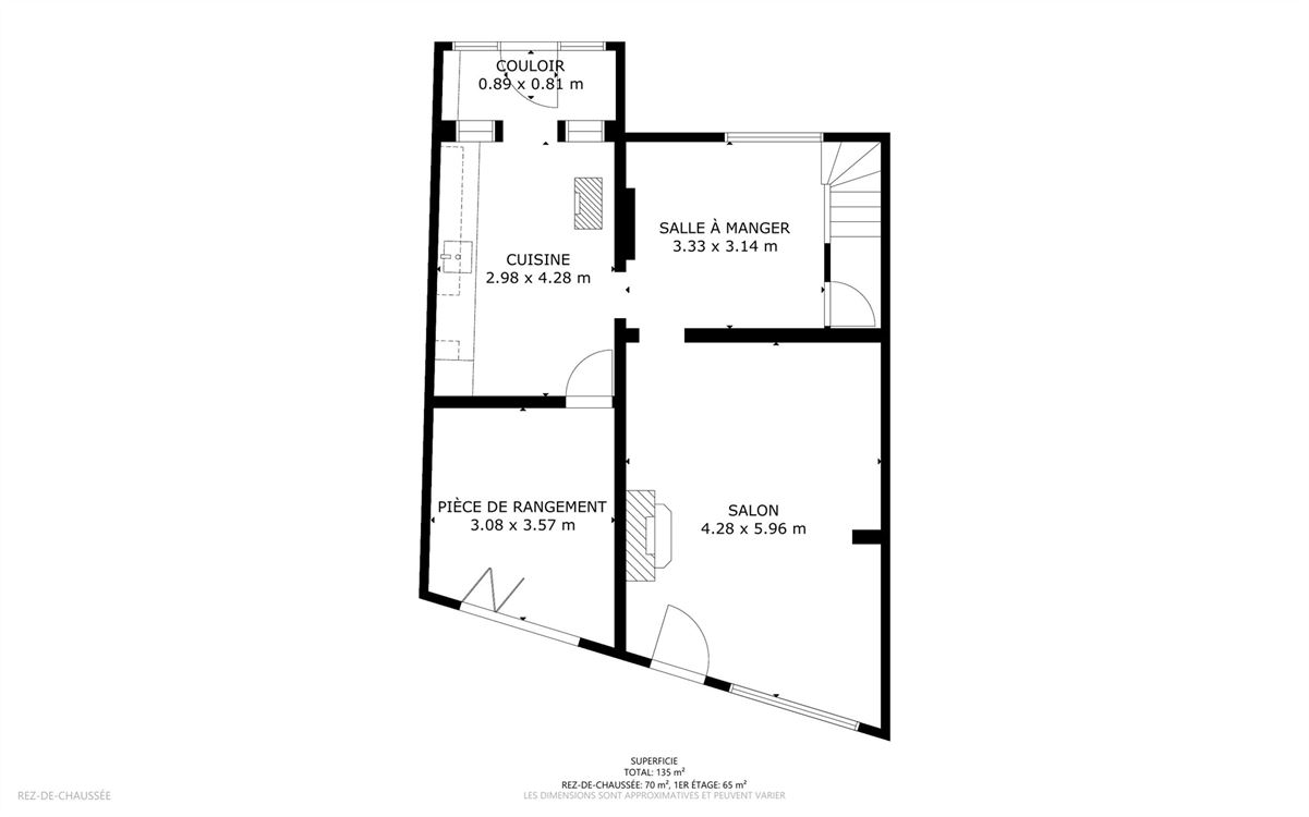 Magnifique maison trois chambres, terrasse, jardin, passage latéral privatif et garage.