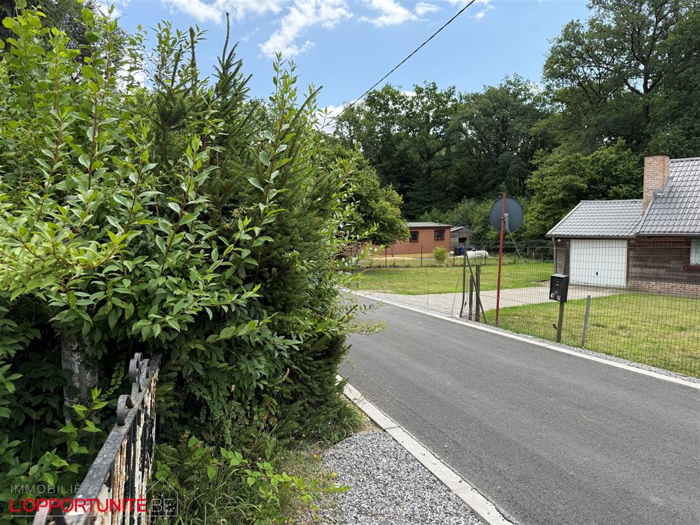 Splendide habitation de vacances type caravane, deux chambres, terrasse, jardin, possibilité d'acquerir en sus un terrain + autre caravane, voir photos apd de la num 13.
