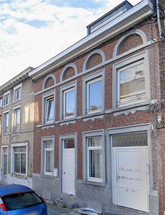 Maison composée de 5 studios loués actuellement avec l'agence immobilière sociale, en ordre d'urbanisme, pompier, permis de location jusqu'en juillet 2028. Rentabilité net de +/- 7%.