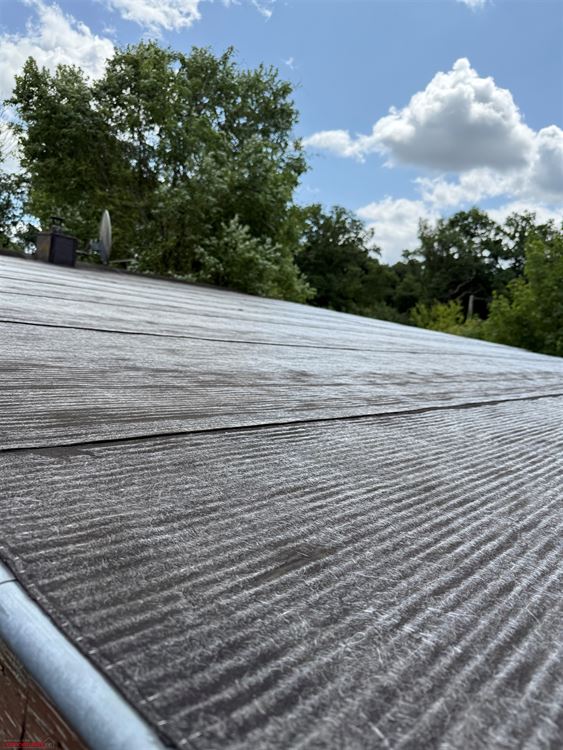 Splendide habitation de vacances type caravane, deux chambres, terrasse, jardin, possibilité d'acquerir en sus un terrain + autre caravane, voir photos apd de la num 13.