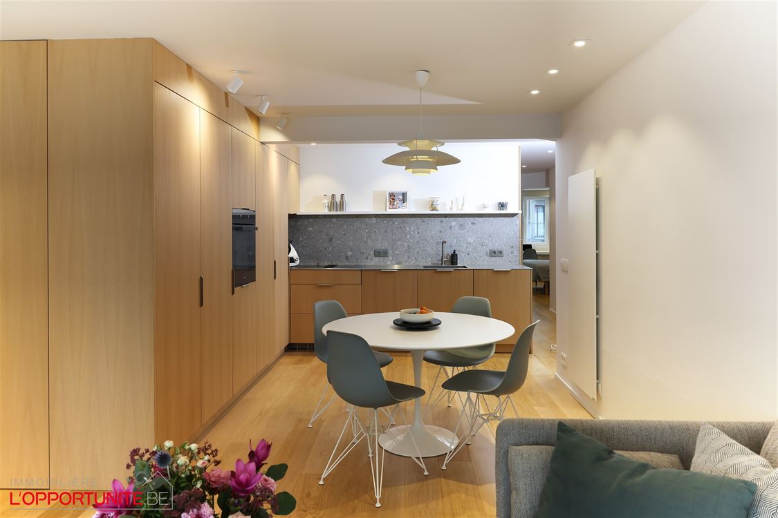 TB appartement ensoleillé,  fraîchement rénové, vue mer partiel (5 ° étage)