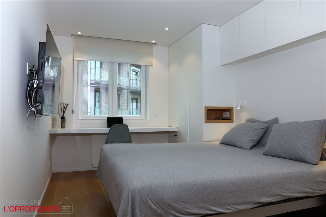 TB appartement ensoleillé,  fraîchement rénové, vue mer partiel (5 ° étage)