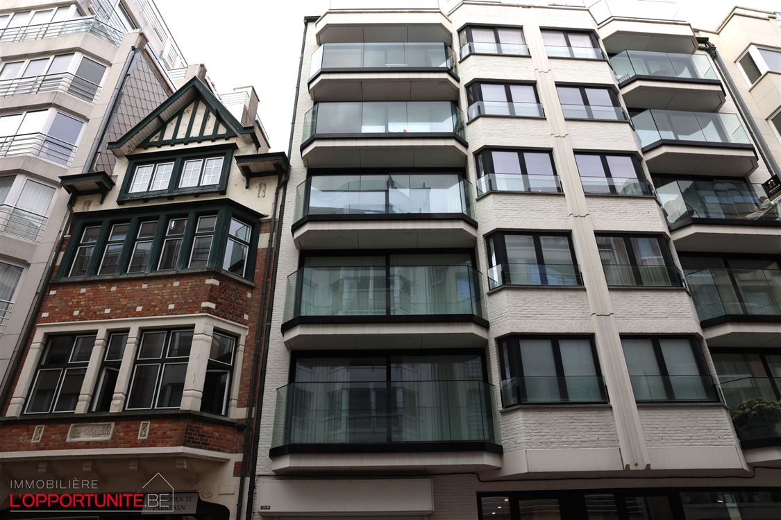 TB appartement ensoleillé,  fraîchement rénové, vue mer partiel (5 ° étage)