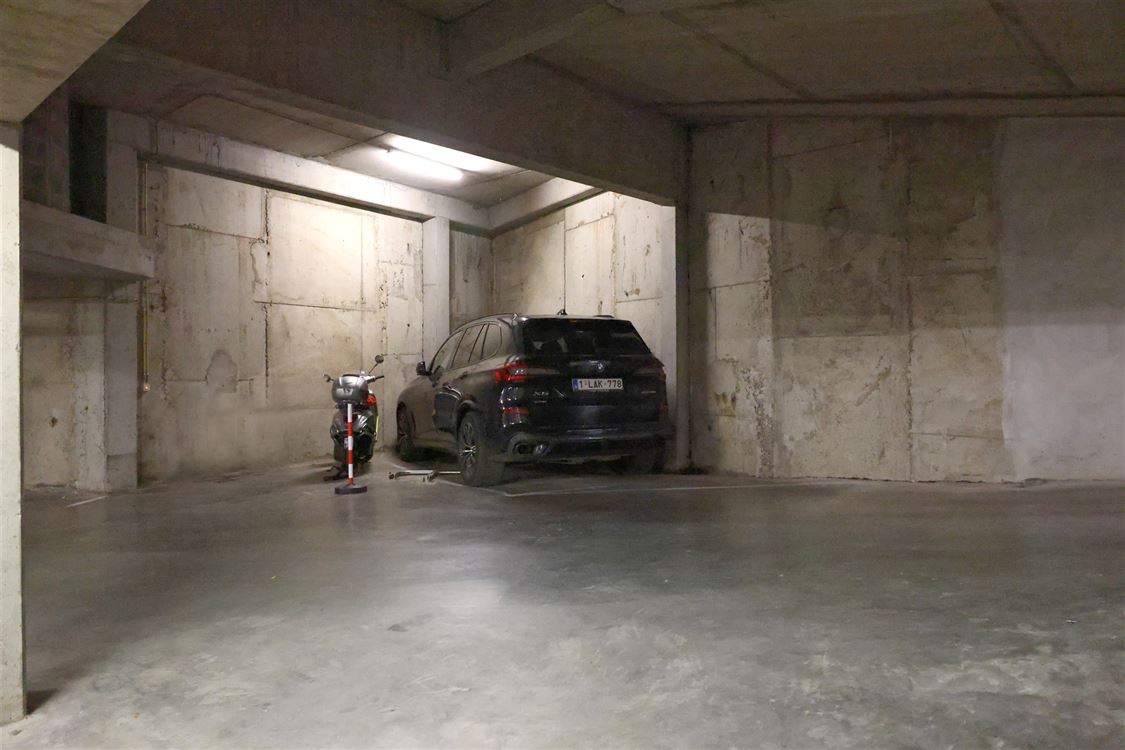 TB appartement ensoleillé, fraîchement rénové, vue mer partiel (5 ° étage)