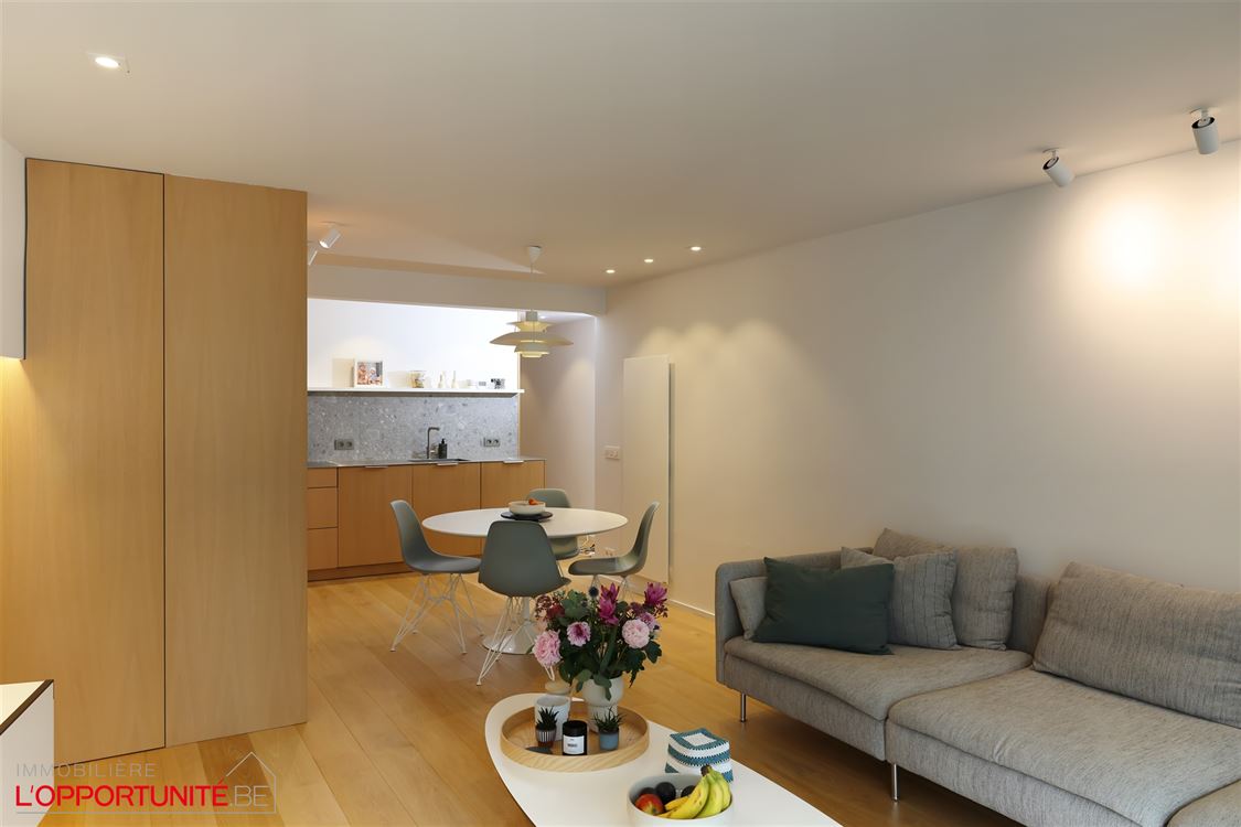 TB appartement ensoleillé,  fraîchement rénové, vue mer partiel (5 ° étage)