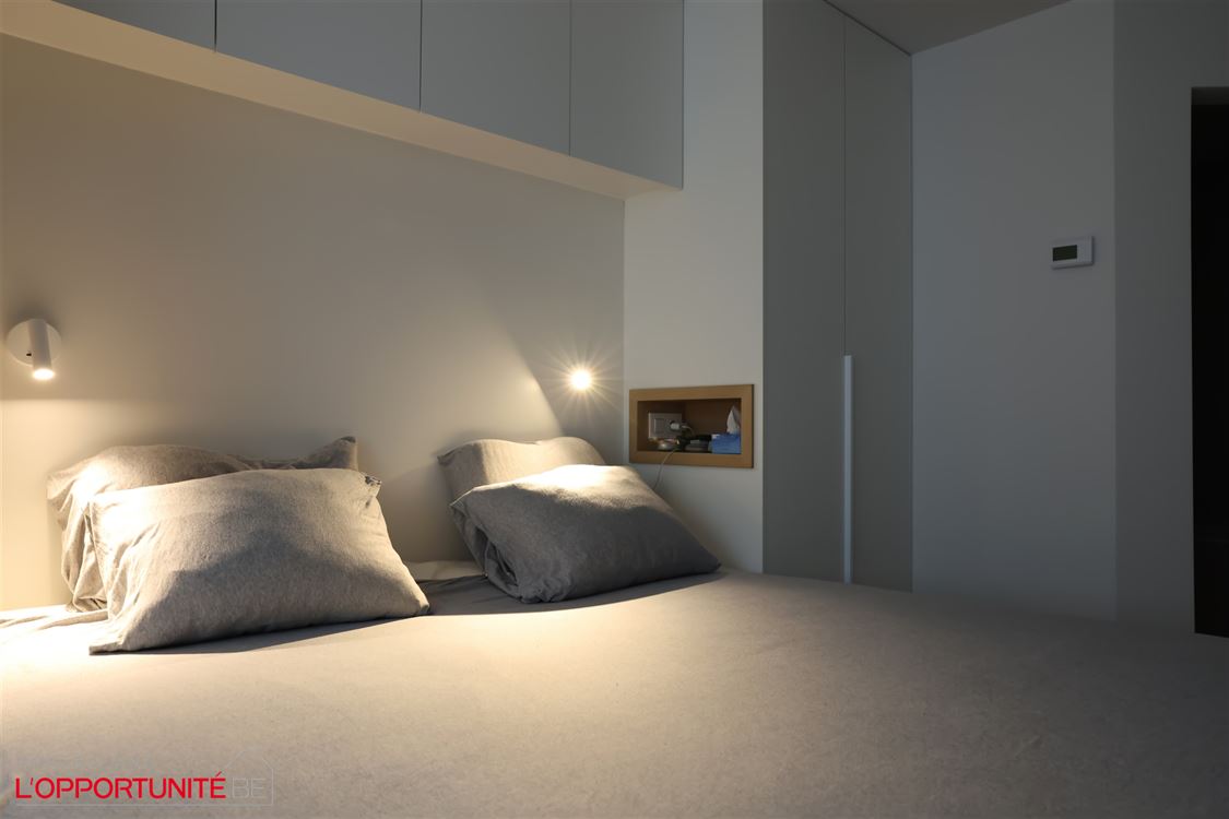 TB appartement ensoleillé,  fraîchement rénové, vue mer partiel (5 ° étage)