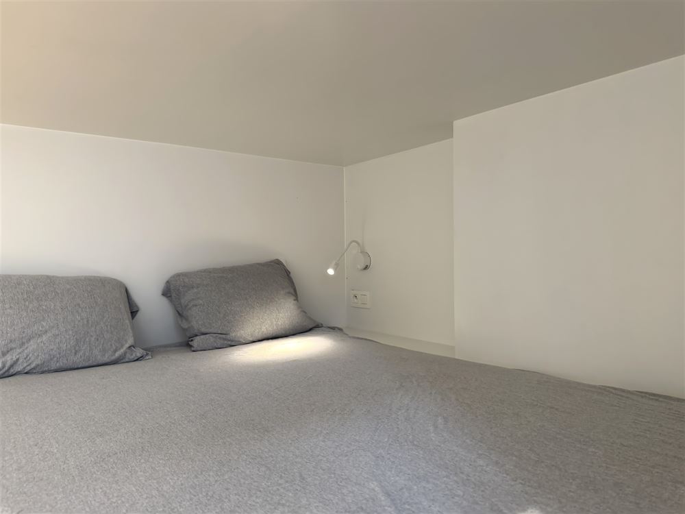TB appartement ensoleillé, fraîchement rénové, vue mer partiel (5 ° étage)