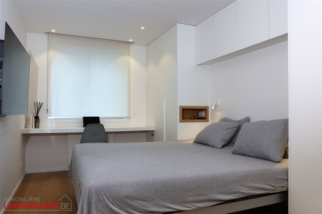 TB appartement ensoleillé,  fraîchement rénové, vue mer partiel (5 ° étage)