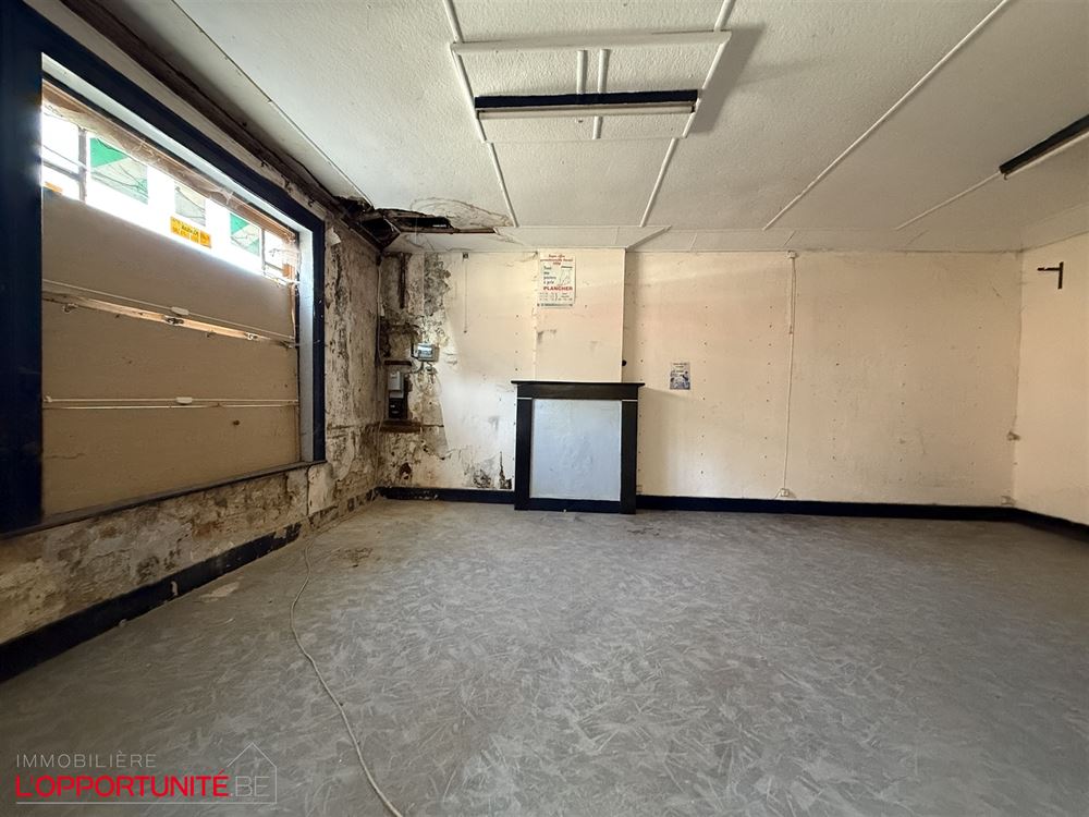 Maison + entrepôt 340m² entièrement à restaurer. Possibilité, appartements, entrepôt, maison unifamiliale.