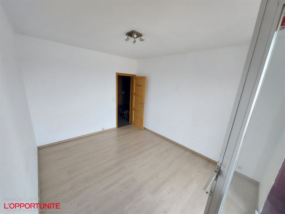 Bel appartement une chambre PEB B situé au 3eme etage d'une petite copro.