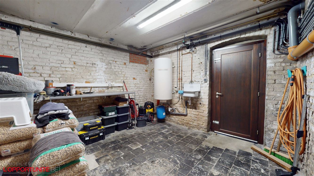 Splendide maison 3 chambres, 3 façades, passage latéral privatif, grenier, belle terrasse et magnifique jardin SUD.