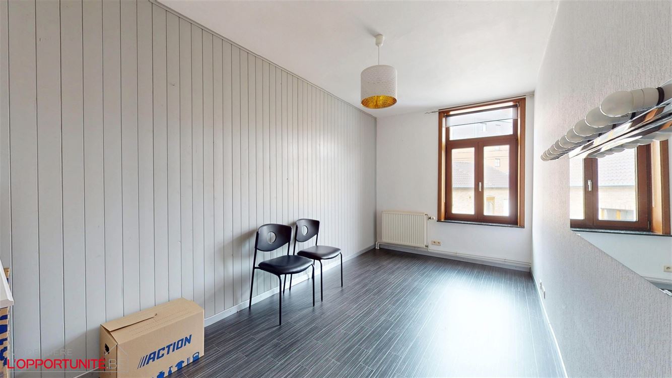 Splendide maison 3 chambres, 3 façades, passage latéral privatif, grenier, belle terrasse et magnifique jardin SUD.