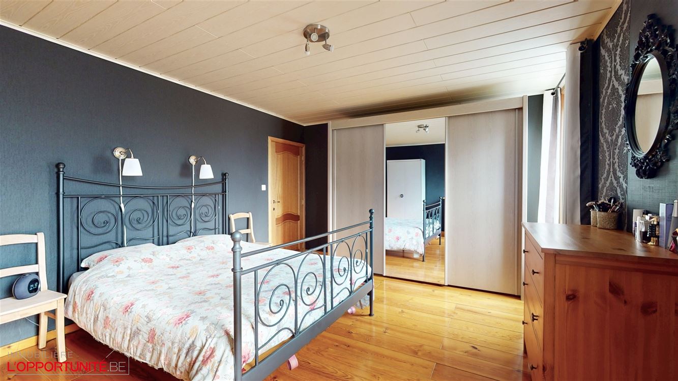 Splendide maison 3 chambres, 3 façades, passage latéral privatif, grenier, belle terrasse et magnifique jardin SUD.