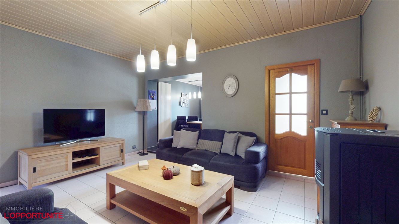 Splendide maison 3 chambres, 3 façades, passage latéral privatif, grenier, belle terrasse et magnifique jardin SUD.