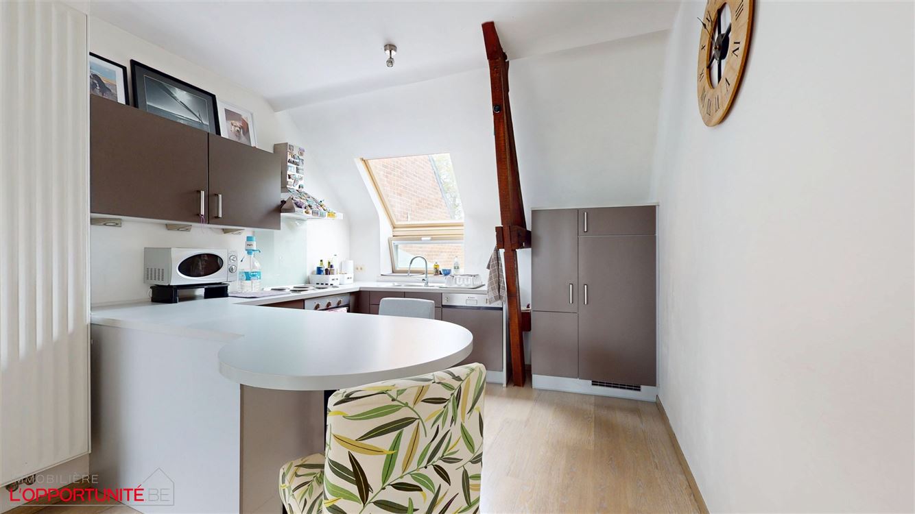 Magnifique maison bel étage, deux chambres, terrasse et garage.