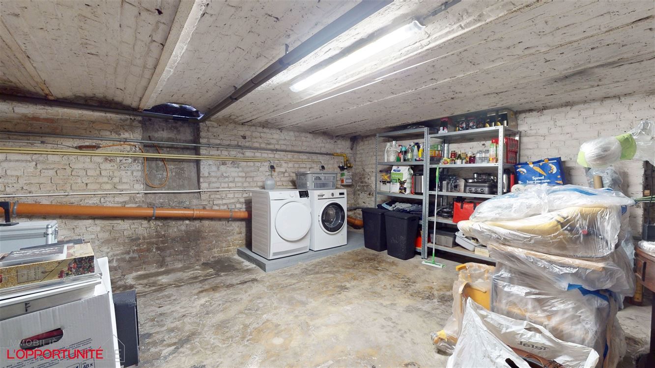 Splendide maison 3 chambres, 3 façades, passage latéral privatif, grenier, belle terrasse et magnifique jardin SUD.