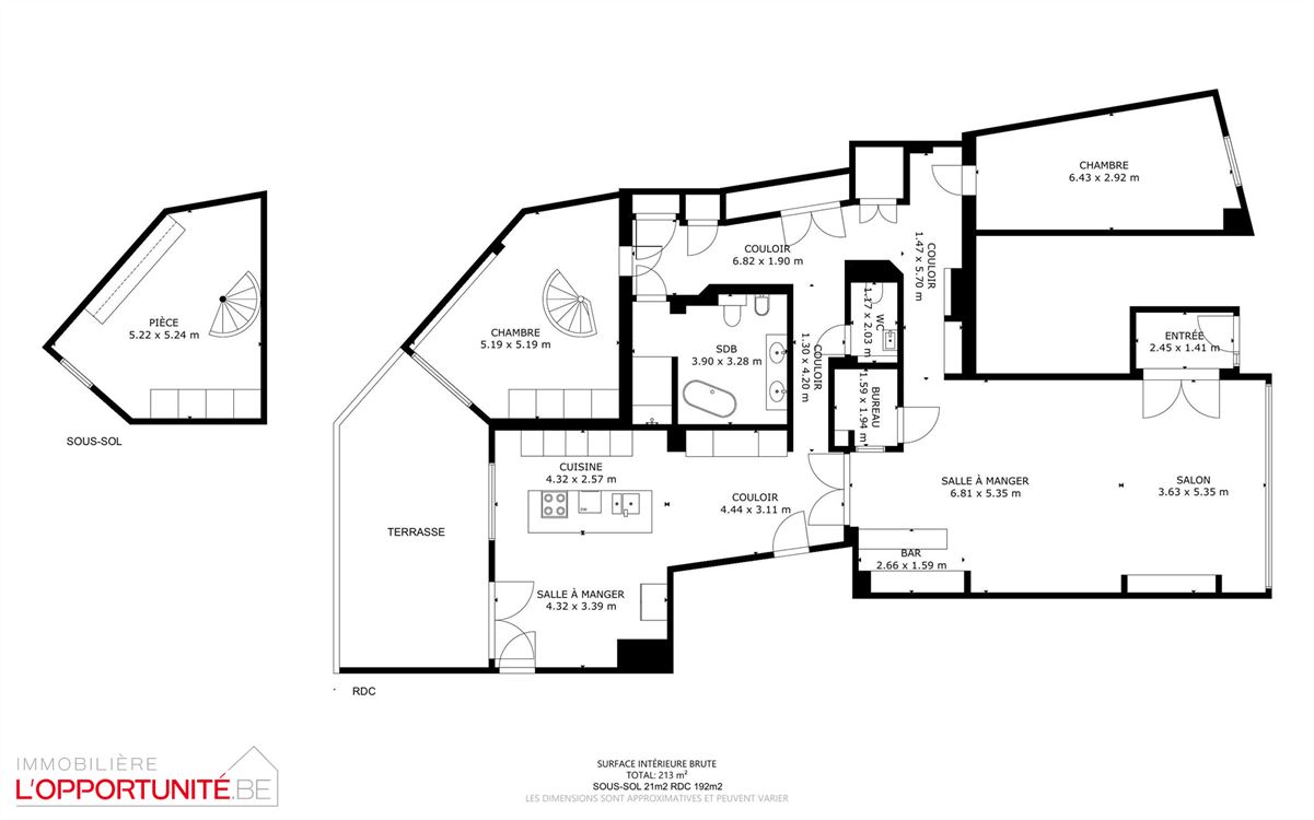 Luxueux appartement entièrement rénové avec gout, 3 chambres, 18 panneaux, électricité conforme 2047, terrasse et garage.