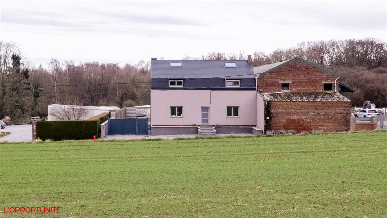 3 Façades Entité très calme